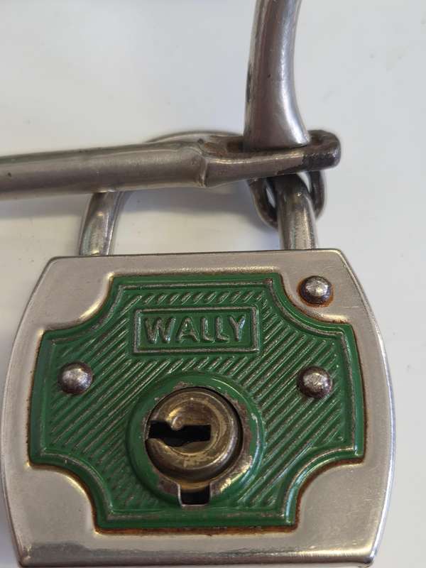 Vintage Cuff and vintage lock - no key