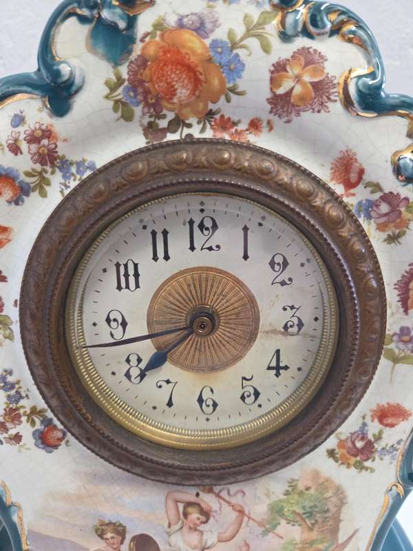 Beautiful Vintage Porcelain Ornamental Clock with gold detail - clock might need repairs