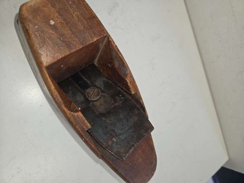 Antique wooden plane - See pictures