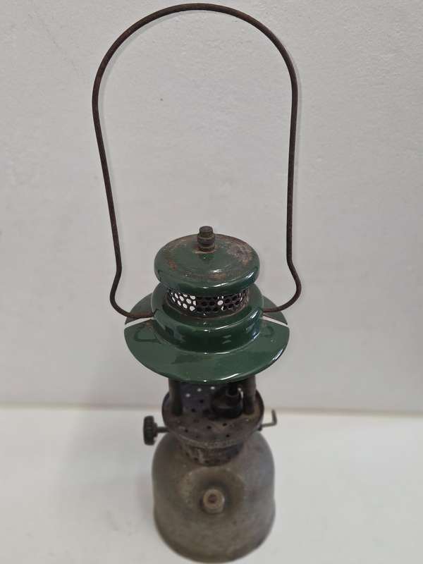 Vintage Coleman Lantern - No glass - See pictures.  What you see is what you get