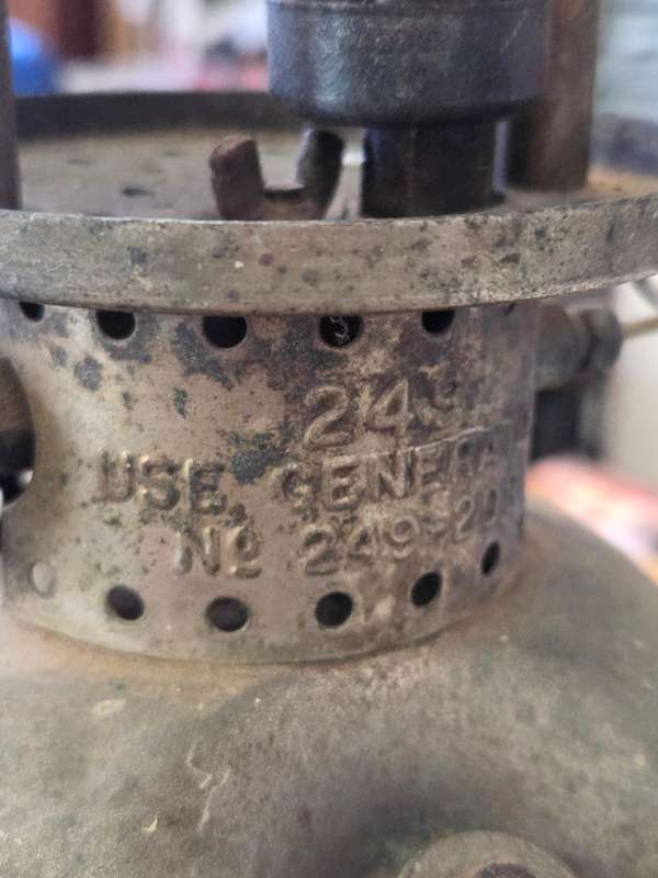Vintage Coleman Lantern - No glass - See pictures.  What you see is what you get
