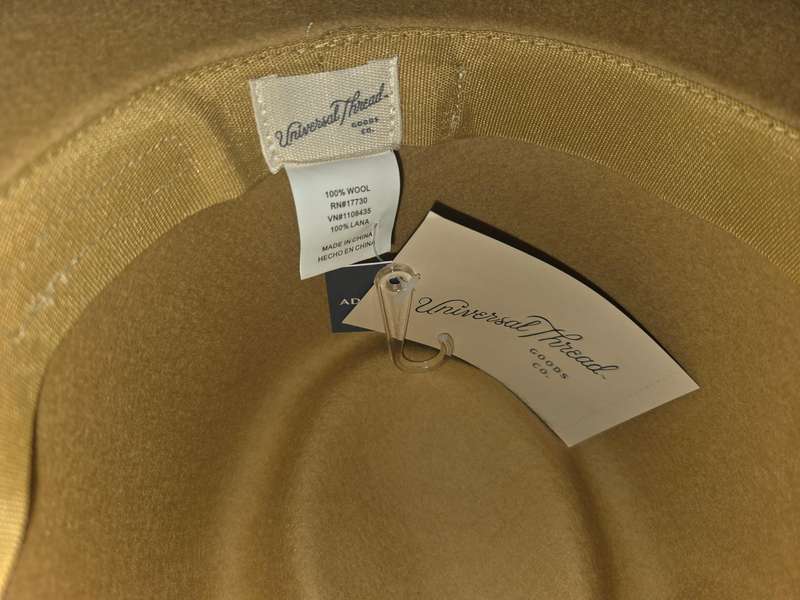 Universal Thread Women's Adjustable hat - Yellow - 100% Wool - New with tags