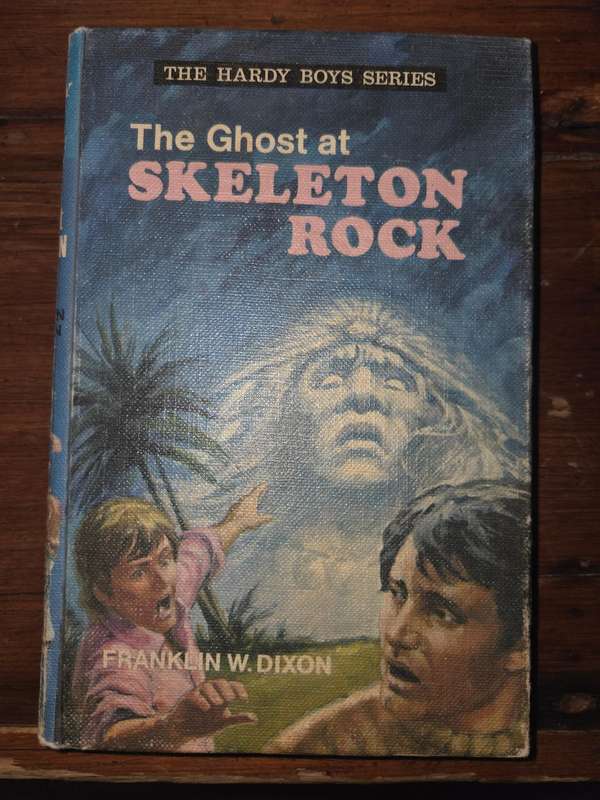 The Hardy Boys Series - The Ghost at Skeleton Rock