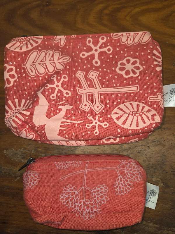 2 x Beautiful Storage Bags / Make-up bags - Basically new