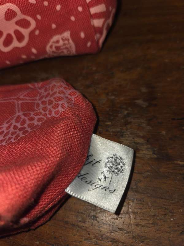 2 x Beautiful Storage Bags / Make-up bags - Basically new