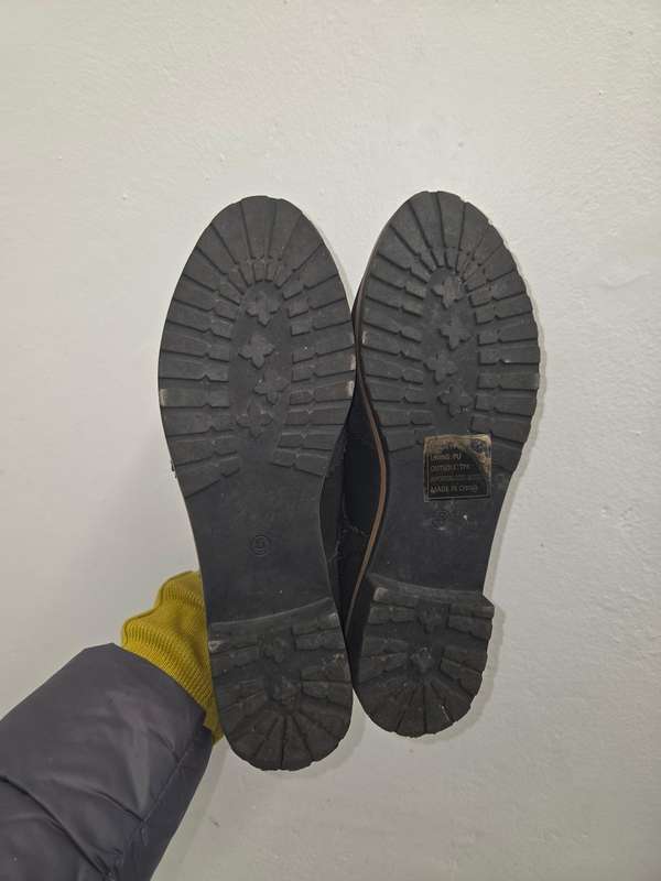 Black shoes - Rage - Size 6