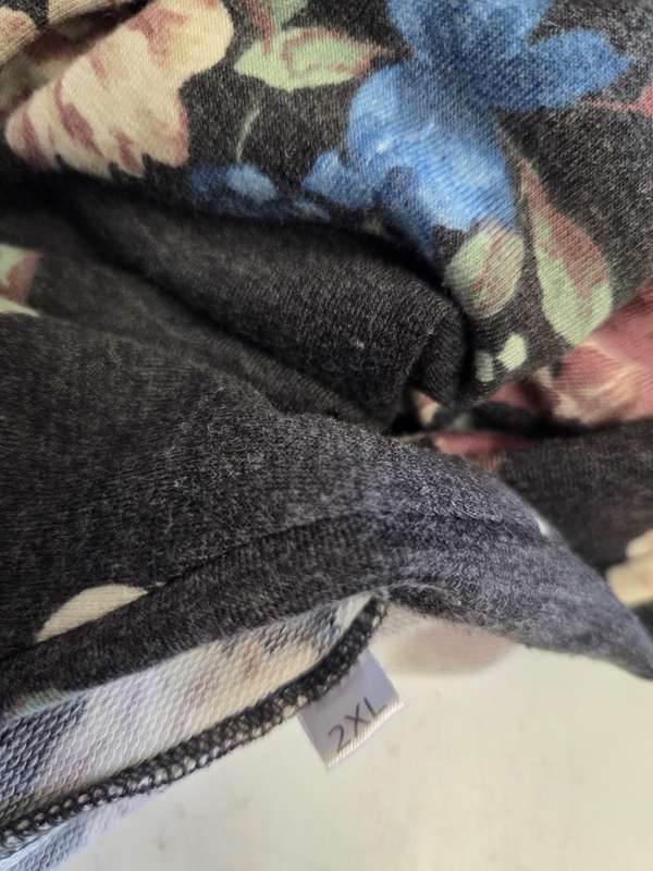 Beautiful Long Coat - Size 2XL - Grey with floral detail