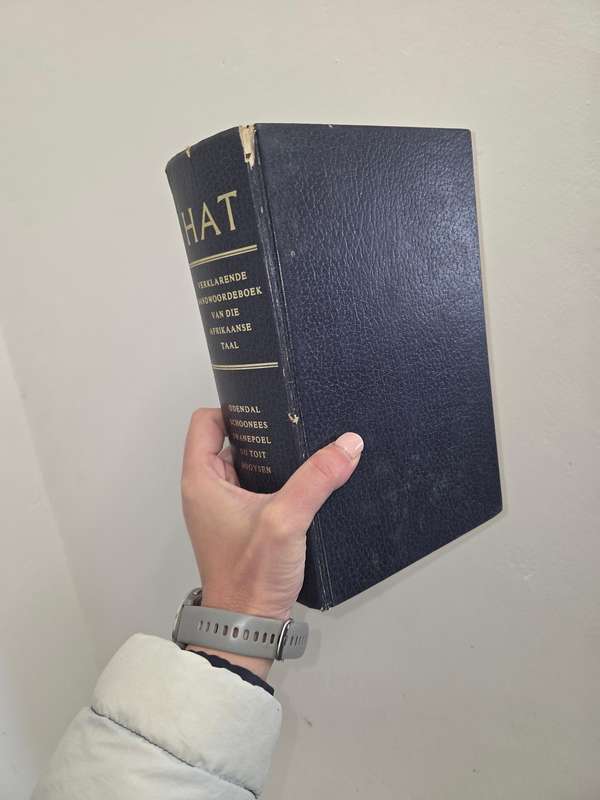 HAT Verklarende Handwoordeboek van die Afrikaanse Taal