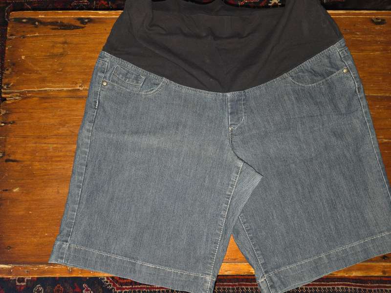 Woolworths shorts with soft elastic band - Size 18 - Never worn