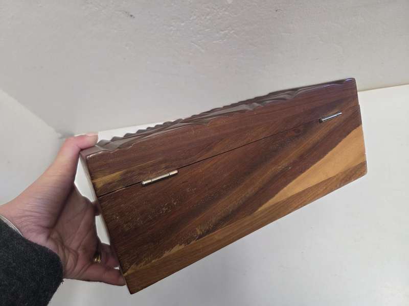 Solid wood storage box - Size 32cm x 14.5cm x 12.5cm Perfect condition