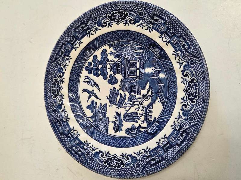 Royal Wessex Blue and White plate - England Diameter- 17cm