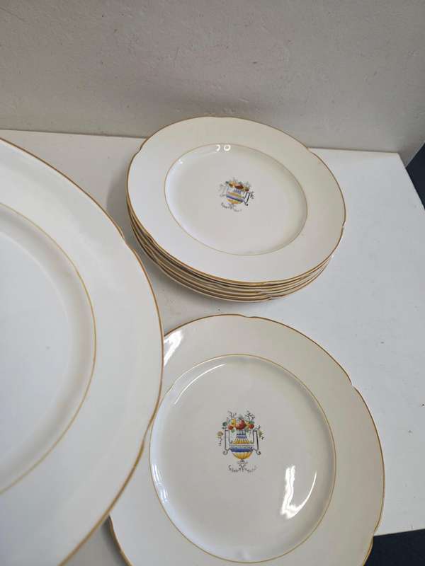 10 x Vintage Grindley Plates - Made in England Diameter - 22.5cm