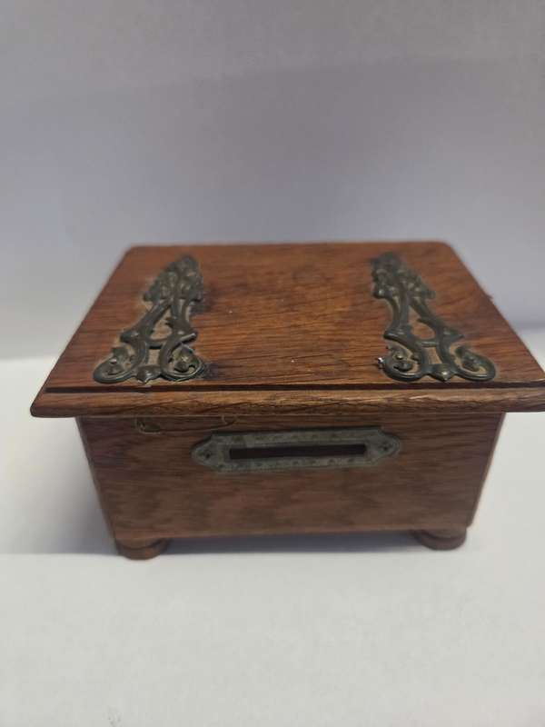 Antique Fry's Chocolate Wooden Money box - See pictures - Needs some repairs