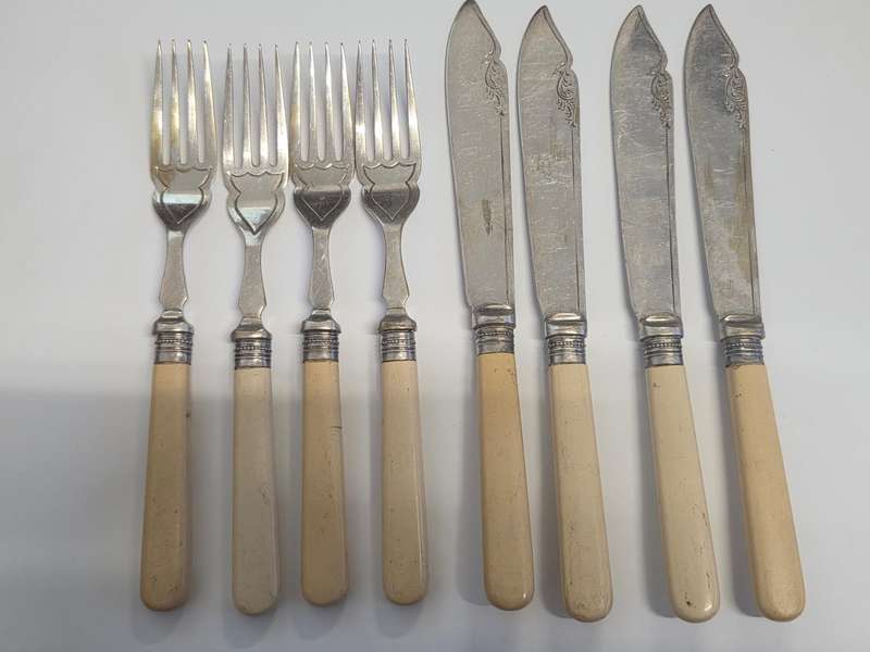 4 x Forks and 4 x Knives - Vintage EPNS cutlery