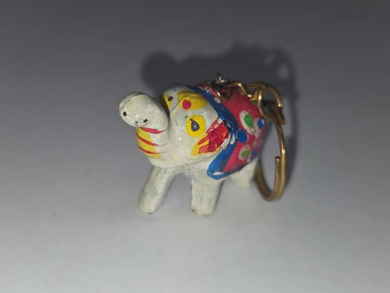 Keyring with colorful elephant detail