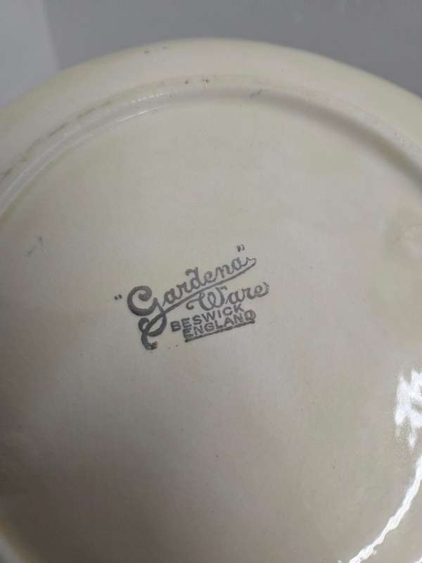 Large Bowl - Gardena Ware Beswick England - Diameter - 24.5cm