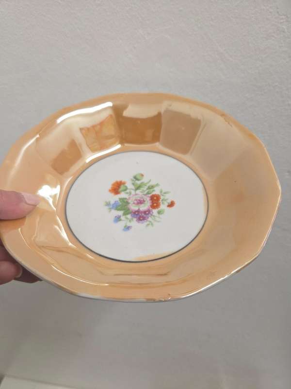 Vintage 7 Piece set - Large bowl with 6 small bowls