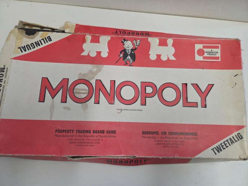 Vintage Bilingual Monopoly Board Game / Tweetalig