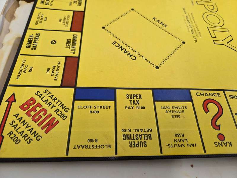 Vintage Bilingual Monopoly Board Game / Tweetalig