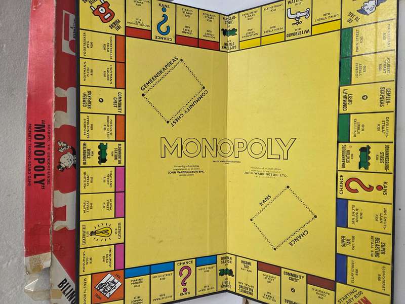 Vintage Bilingual Monopoly Board Game / Tweetalig