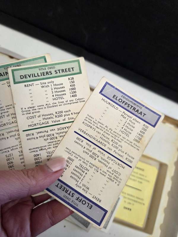 Vintage Bilingual Monopoly Board Game / Tweetalig
