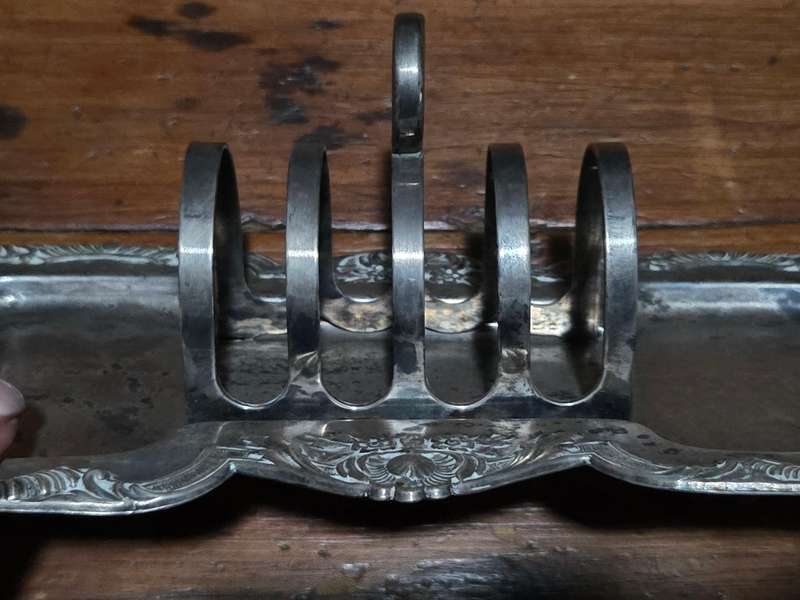 Beautiful Vintage Toast holder dish - great detail / rustic feel