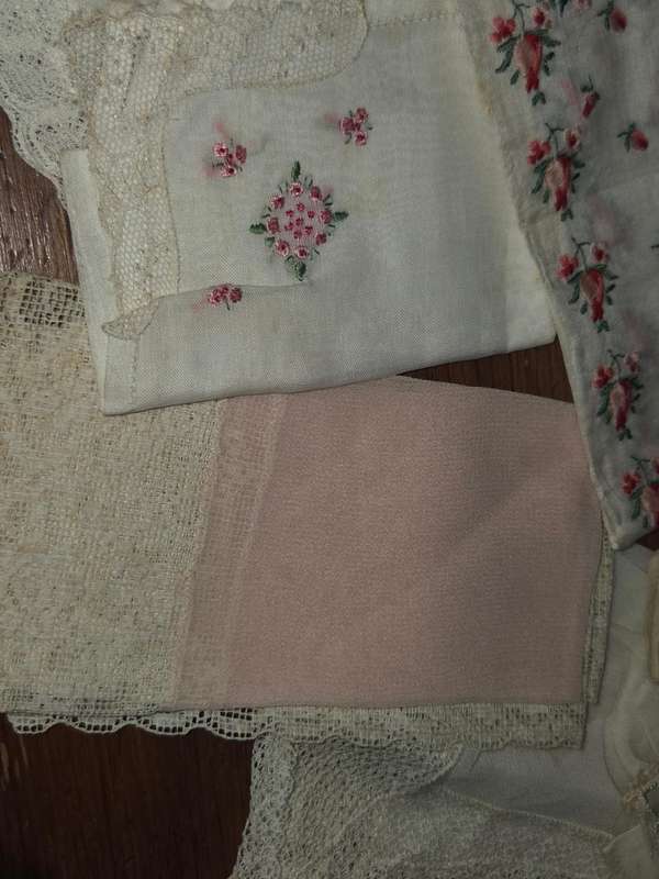 11 x Vintage Handkerchiefs with great detail - Some yellowing due to age