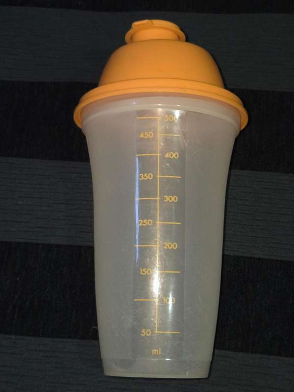 Tupperware shaker