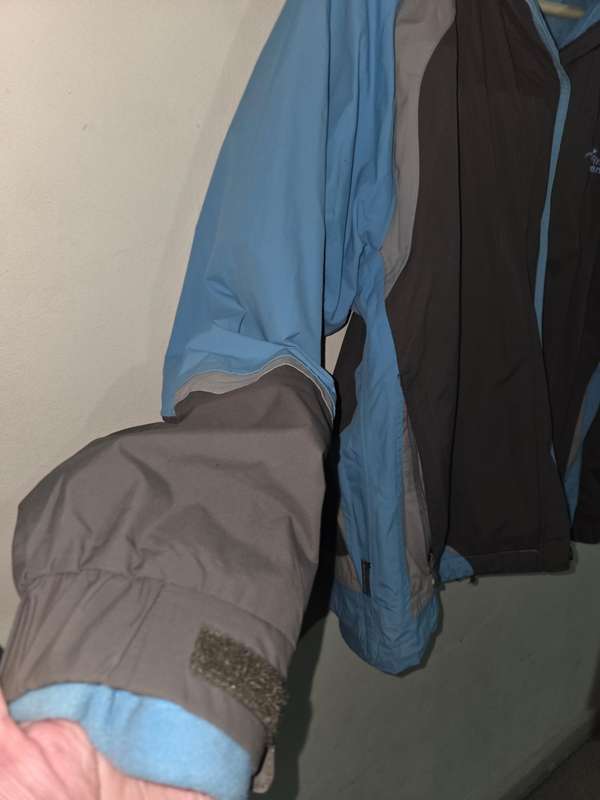 First Ascent Vapour-Tex warm double Jacket (Has an inner jacket that can be zipped off) Size XL