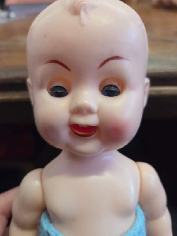 Vintage Kader doll with moving eyes and tongue - 26cm