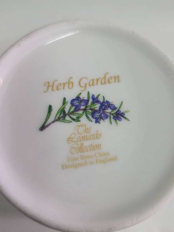 Herb Garden design Mug - The Leonardo Collection - Fine Bone China - Made in England