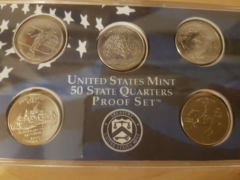 1999 US Mint 50 State Quarters Proof Set
