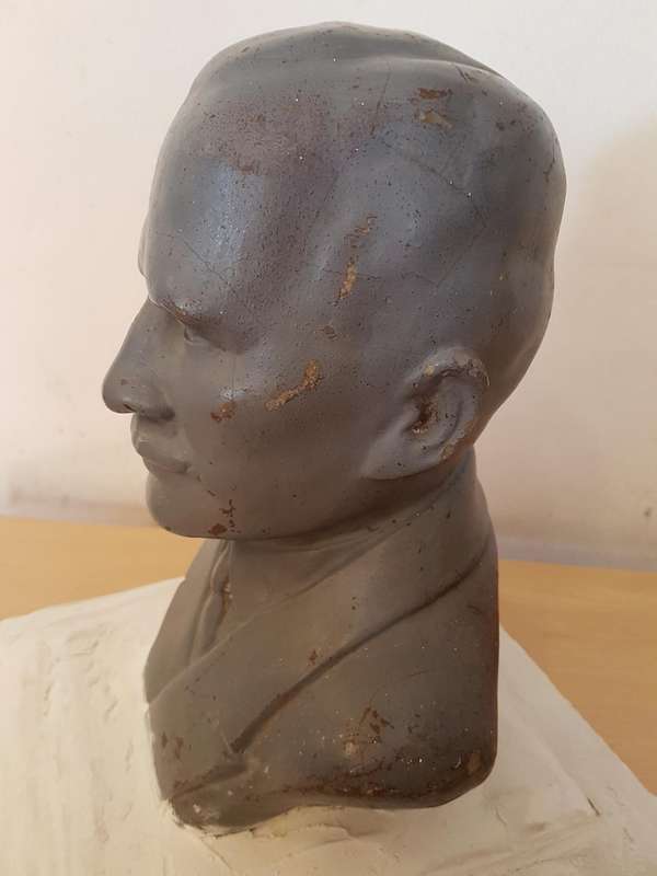1949 Bust of Prime Minister Gen JBM Hertzog (30cm / 25kg)