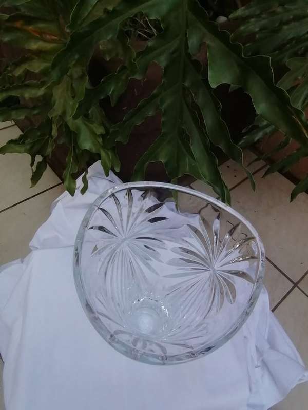 Beautiful Large Vintage Lead Glass Vase
