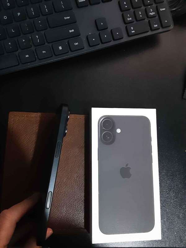 iPhone 16+ 128GB Black  Beyond Fast. Beyond Smart. Beyond Anything Youve Seen.