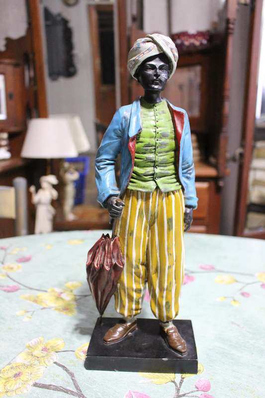 Beautiful Hand Painted Resin Arab Butler Figure. Please have a look at the photos & description.