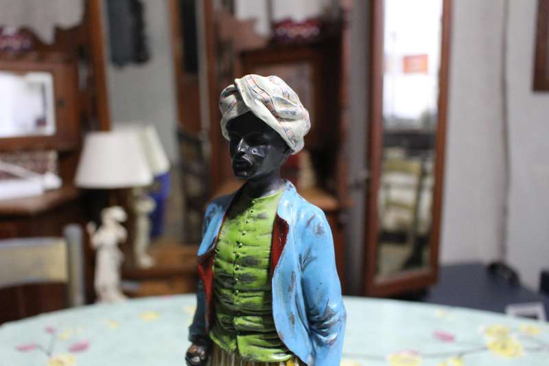 Beautiful Hand Painted Resin Arab Butler Figure. Please have a look at the photos & description.
