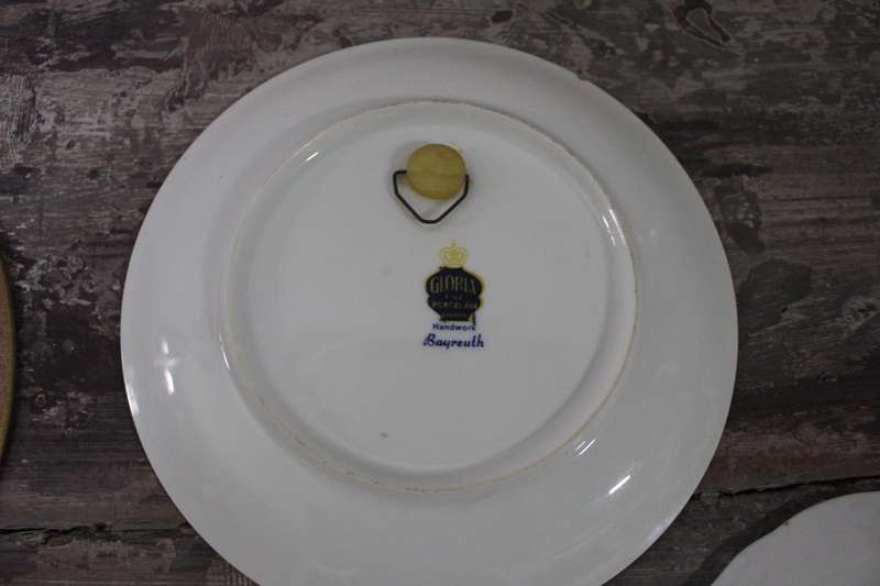 5 Beautiful Saucers. All for one price!
