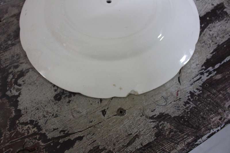 5 Beautiful Saucers. All for one price!