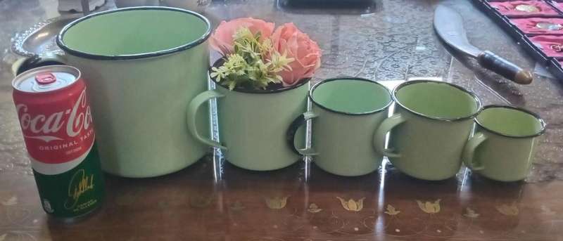 Beautiful Extra Large 5 Peace Enamel Coffee Cups