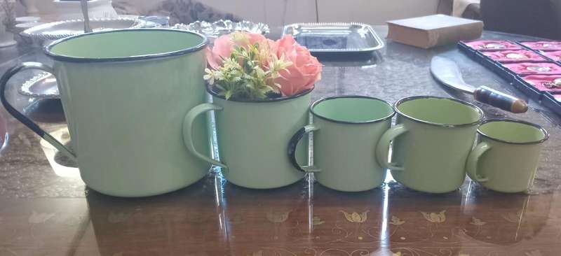 Beautiful Extra Large 5 Peace Enamel Coffee Cups