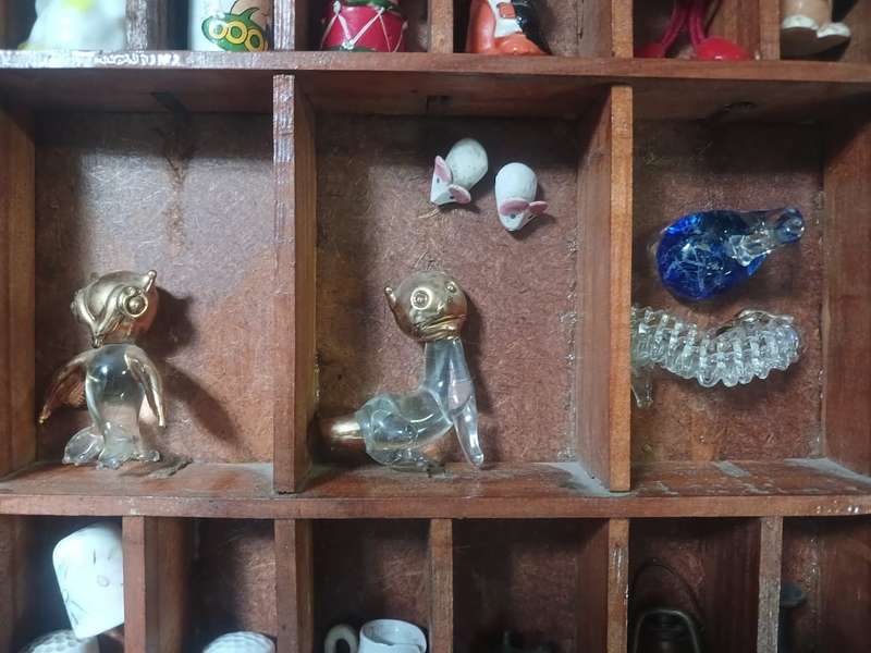 2 Vintage Wooden Printers Trays & 108 ornaments. ALL 4 ONE! See photos.