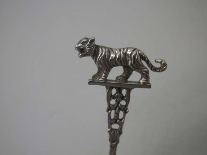 Sterling Silver TIGER FIGURAL teaspoon. Malaysia. 10.06 grams. 10cm long