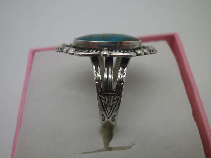 Vintage Navajo Designer Sylvia Chee Natural Turquoise Sterling Silver ring. 5.8g Size: N RARE!!!