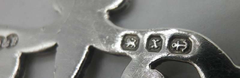 Hallmarked Silver Nurses Buckle Birmingham, 1897. Deakin & Francis Ltd  41.7 g. Damaged