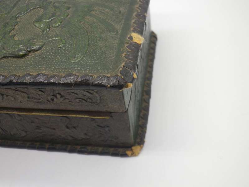Vintage Spanish Leather clad wooden Cueros Repujados Cigarette box