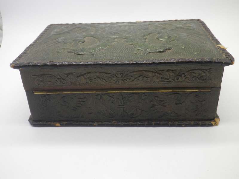 Vintage Spanish Leather clad wooden Cueros Repujados Cigarette box
