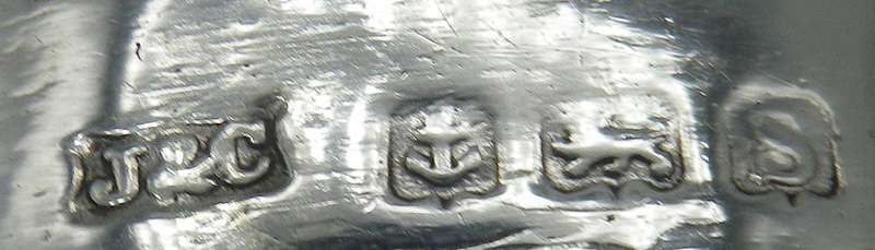 Pair Hallmarked Sterling silver serviette rings. Birmingham, 1917 Jones&Crompton 21 g 4.5x1.8 cm