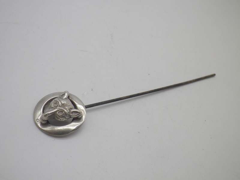 Edwardian 1910 Hallmarked silver FOX hat pin. Birmingham, Pearce & Thompson. Steel pin 12cm