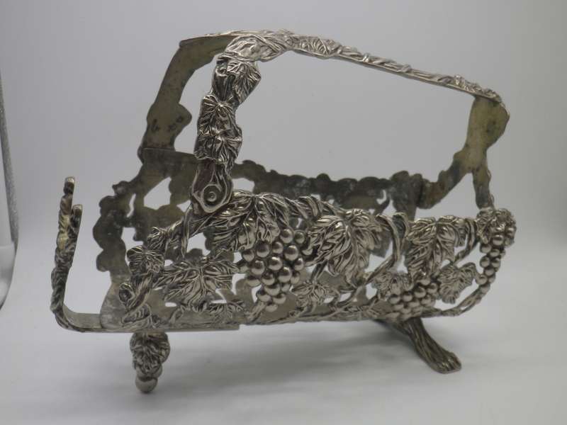WINE BOTTLE HOLDER & pourer -pewter or silver plate . Vintage Godinger. Adjustable.